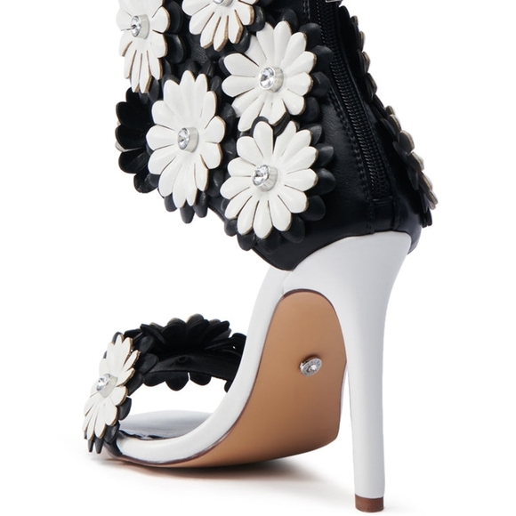"WICKED WONDERLAND" Azalea Wang Black and White Floral Women's Heels - Picture 3 of 6
